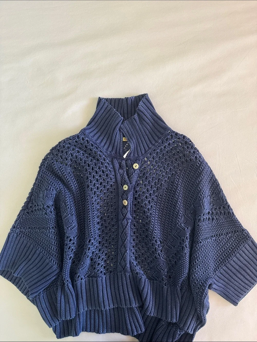 NWOT Free People oversized chunky slate blue crop top sweater size medium.